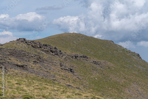 mountainous landscape in Sierra Nevada © Javier