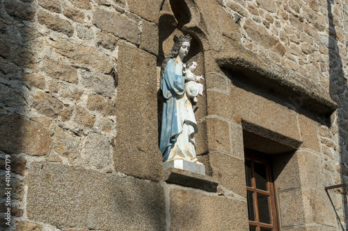 Marienstatue auf dem Le-Mont-Saint-Michel