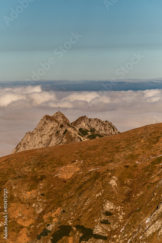 Giewont - Polskie Tatry Zachodnie, różne ujęcia szczytu.