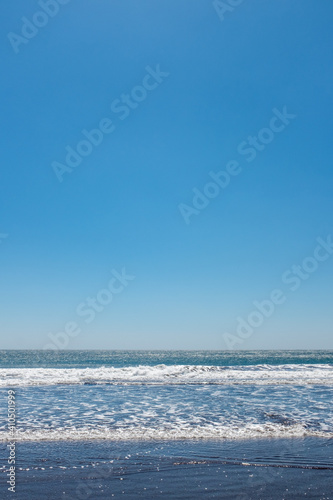 Fototapeta Naklejka Na Ścianę i Meble -  waves on the beach