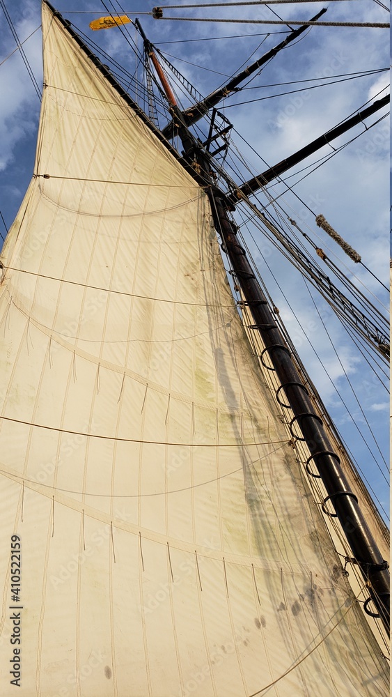 Obraz premium mast on a sailboat