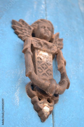 knocker
