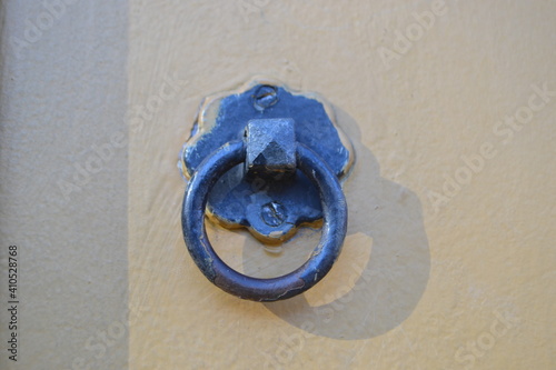 knocker