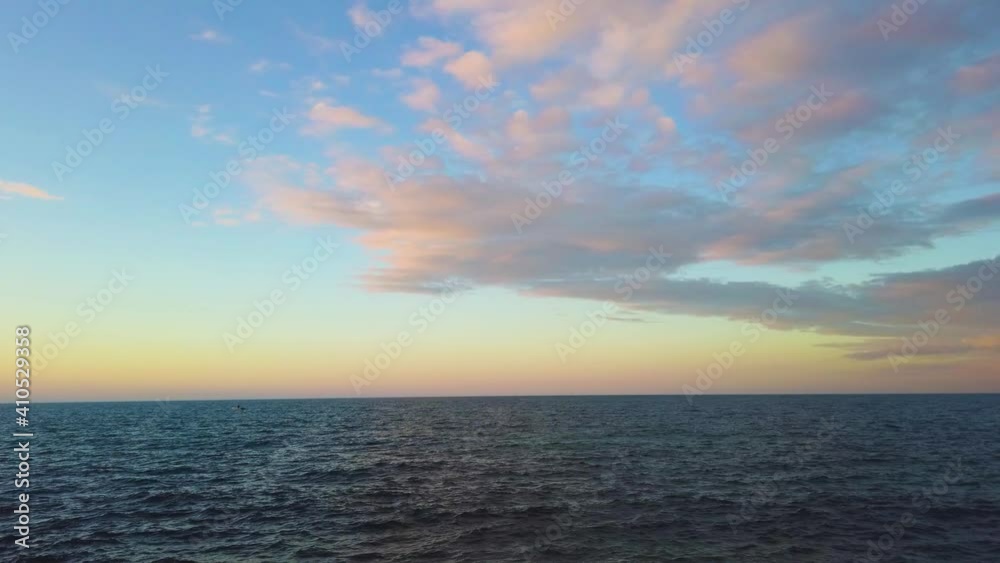 Tramonto con nuvole Tramonto con nuvole