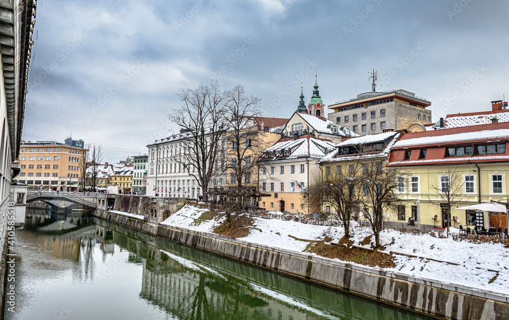 Naklejka premium Ljubljanica River