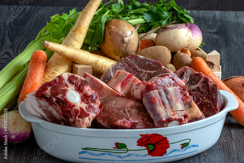 Légumes et viande pour pot-au-feu	