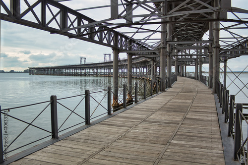 Iron bridge over the ocean © Manuel