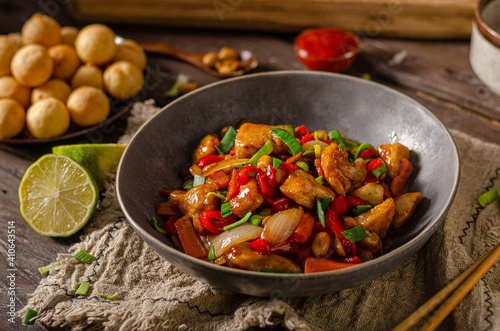 Obraz na płótnie Original kung pao chicken w salonie