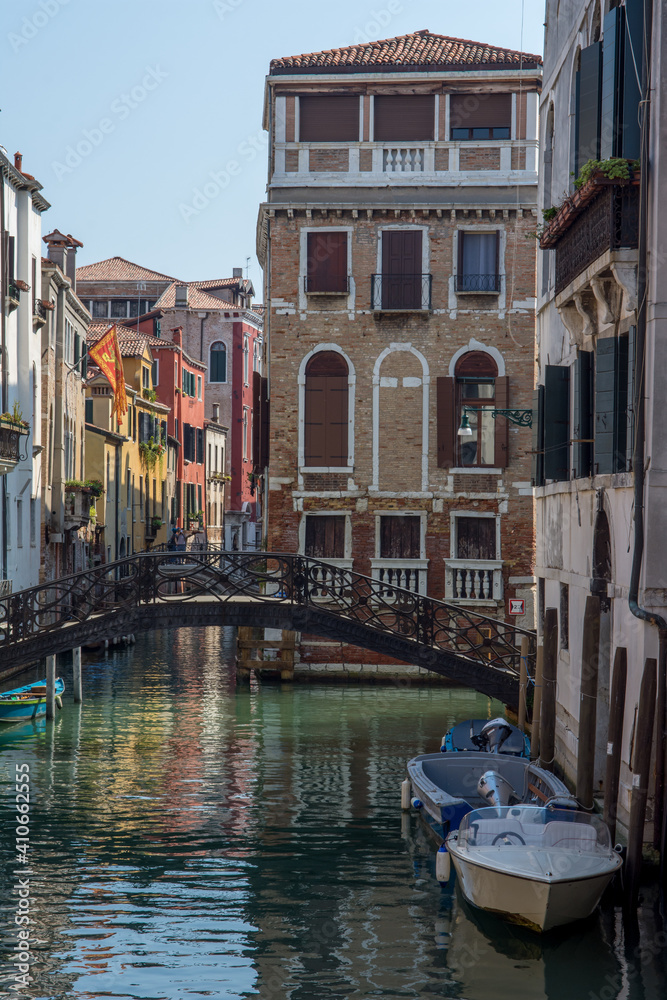 discovery of the city of Venice and its small canals and romantic alleys