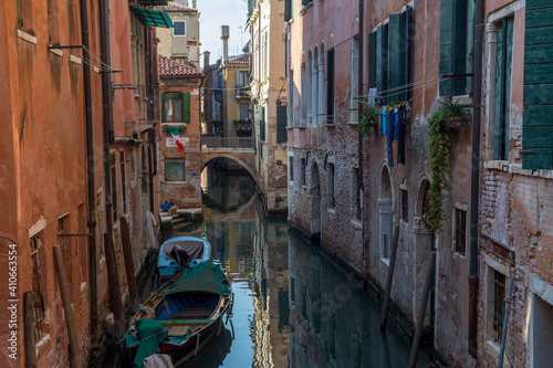 discovery of the city of Venice and its small canals and romantic alleys