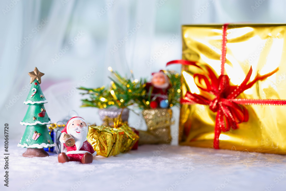 Beautiful gift with Christmas ornaments. Beautiful gift with Christmas ornaments.
