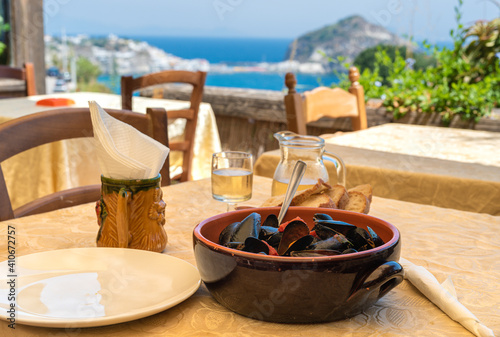 Mussels with Tomato Sauce and white wine at the restaurant