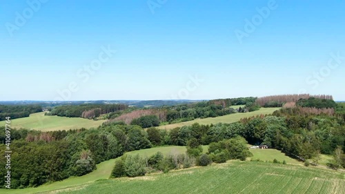 Landschaft im Steigflug