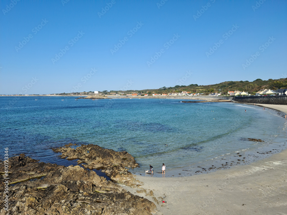 Obraz premium Guernsey Channel Islands, Le Crocq du Sud Rocquaine Bay