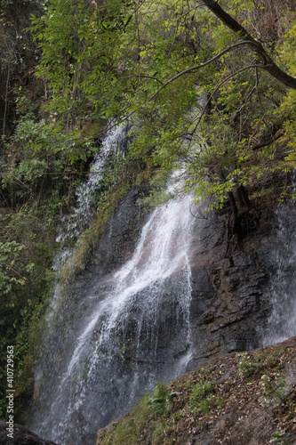 Paisaje de una cascada salvaje