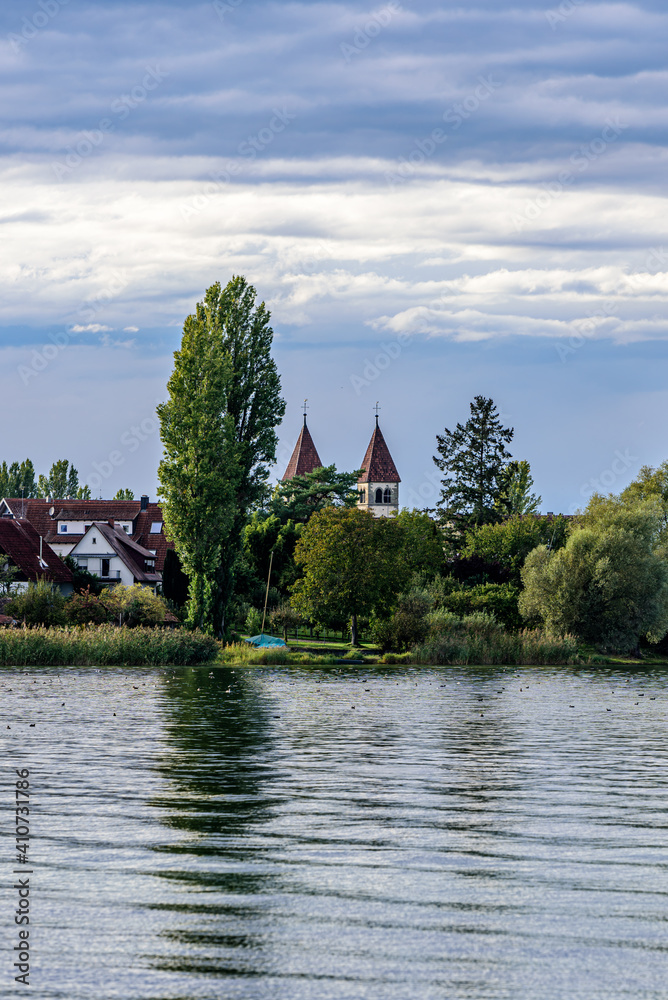 Obraz premium house on the lake