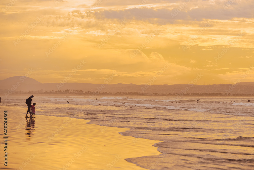 Sunset Surfing in Southern California Sunset Surfing in Southern California