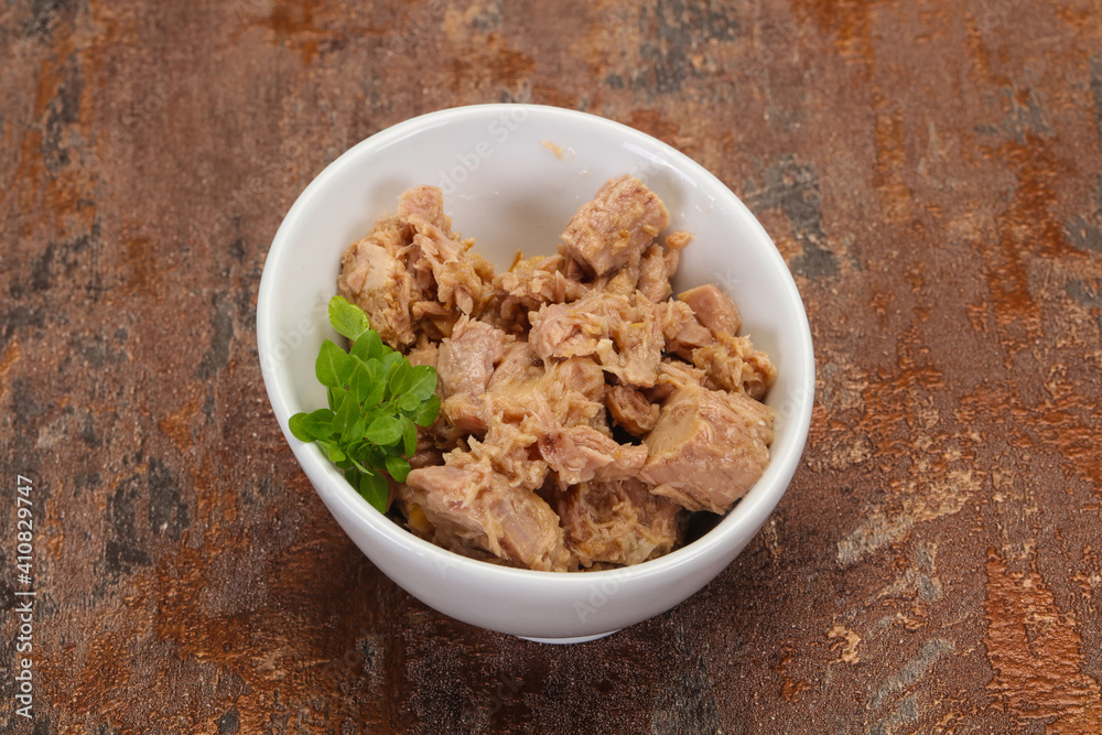 Canned tuna fish in the bowl Canned tuna fish in the bowl