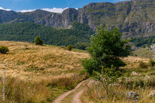 path in the mountains