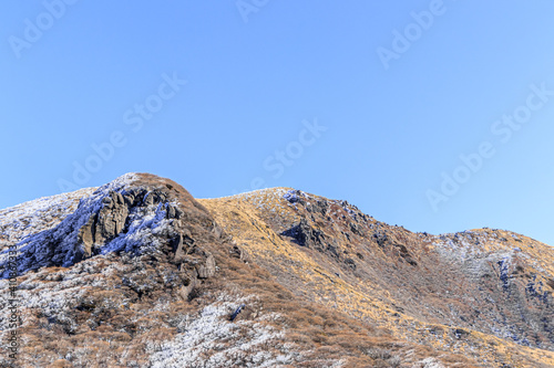                                                                                                                      Mt.Hosshousan seen from Kujuurenzan Trail in winter Ooita-ken Kusu-gun