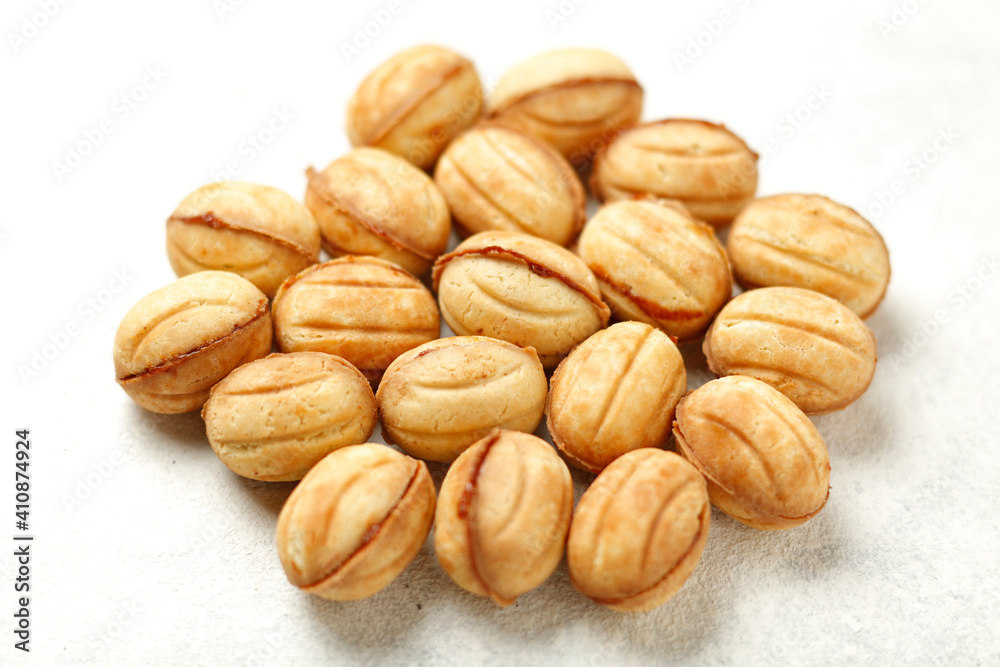 Obraz premium Sweet national Russian cookies - nuts with condensed milk.