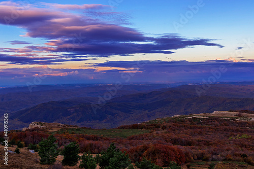 chatyr-dag plateau panorama in the early morning at sunrise