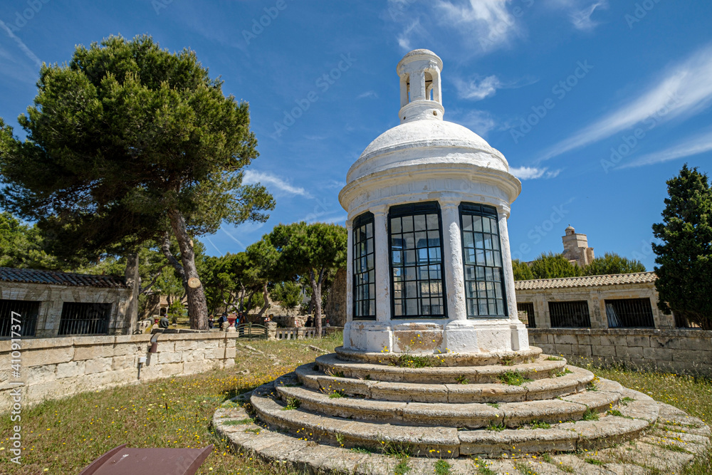 capilla circular, Lazareto de Mahón, Península de San Felipet, puerto ...