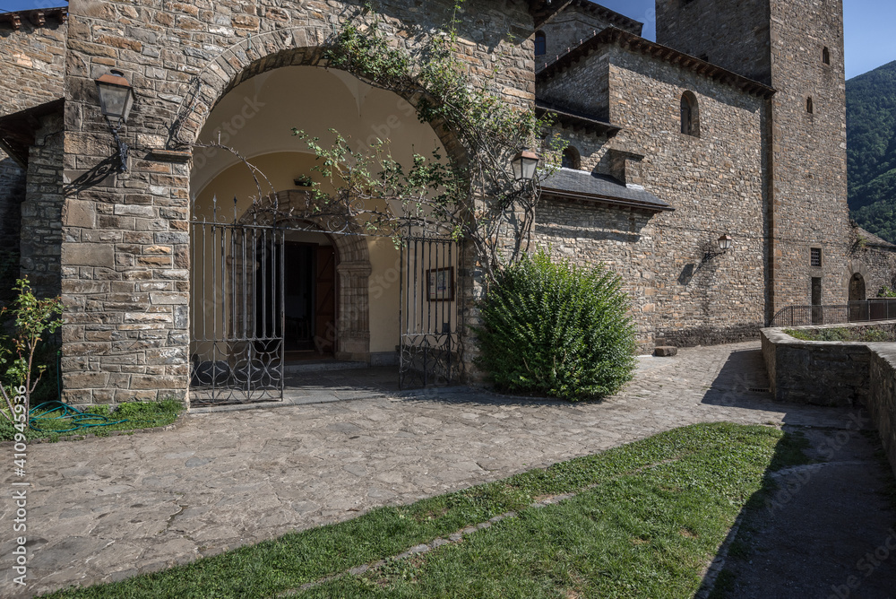 Fototapeta premium Castle Church of San Saleador in Torla village, Ordesa & Monte Perdido National Park, Province of Huesca, Aragon, Spain.