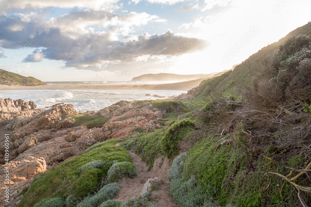 Wilde Küstenlinie bei Plettenberg, Südafrika