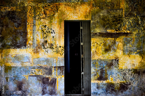 Door
