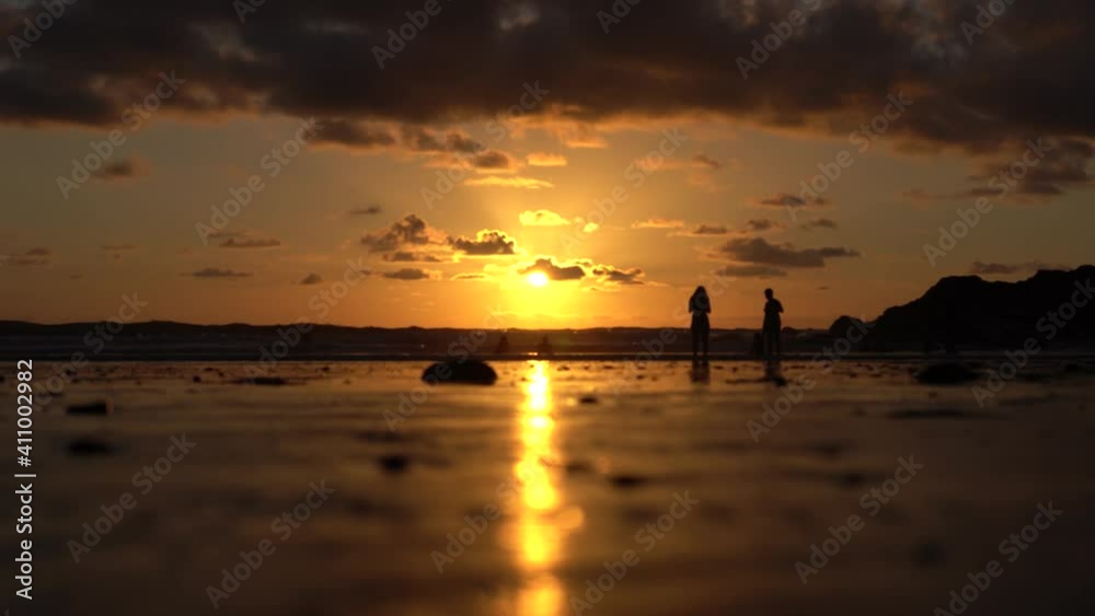 Atardecer en playa de Costa Rica