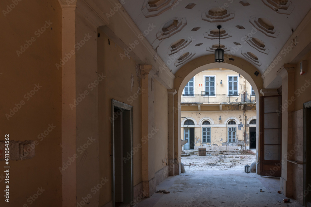 Fototapeta premium Abandoned postal bank in Budapest 