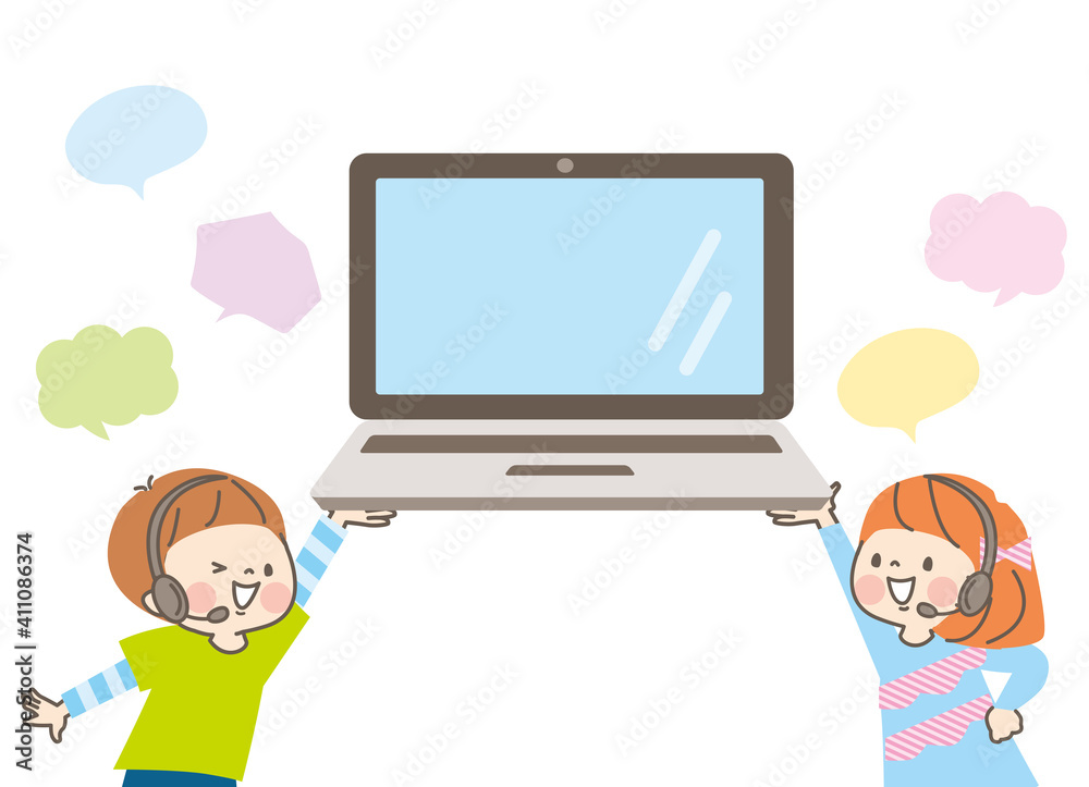 ノートパソコンと笑顔の子供達 ノートパソコンと笑顔の子供達