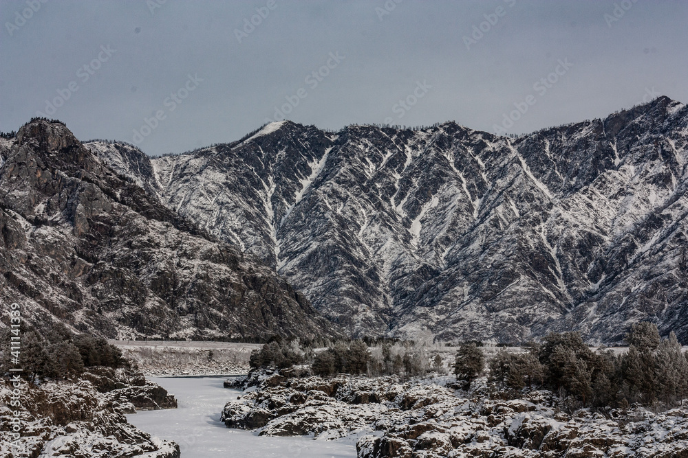 Fototapeta premium snow covered mountains in winter