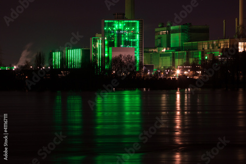 Modernes Kraftwerk im Hafen Düsseldorf, Gaskraftwerk, Kraft Wärme Kopplung photo