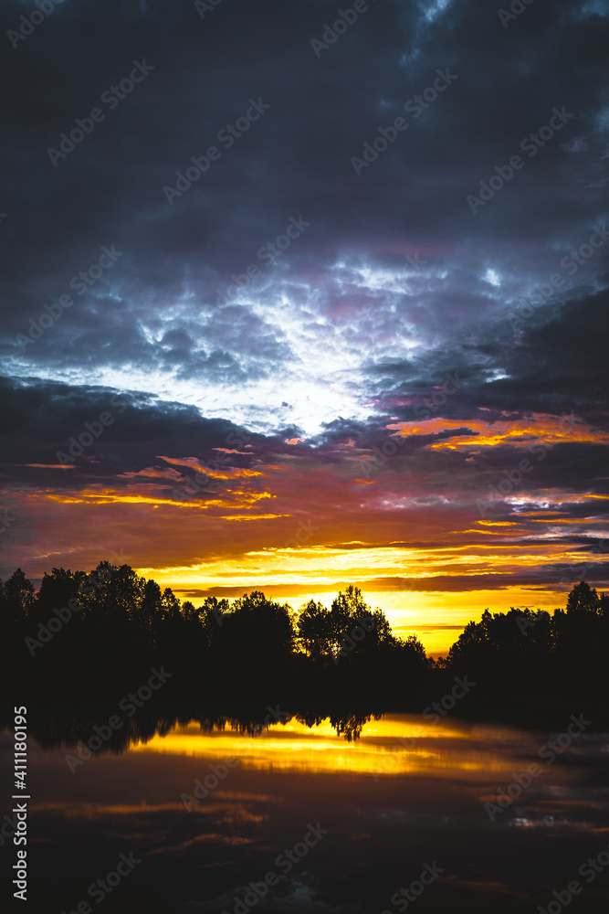 Obraz premium sunset over the sea