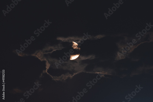 Obraz na płótnie The moon among the stars and clouds w salonie