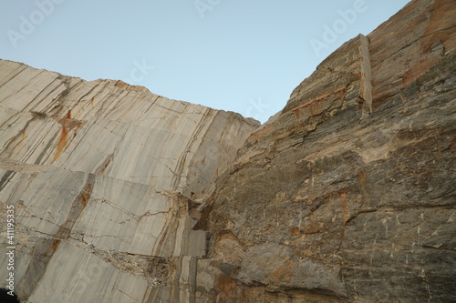Tapety artystyczne granite quarry 