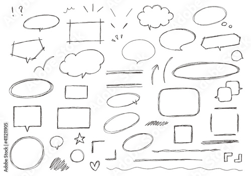 ラフな手描きの吹き出し・フレームのセット（モノクロ）