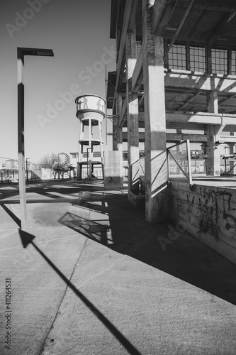 Archeologia Industriale, fabbriche abbondonate  Torino parco Docks Dora photo