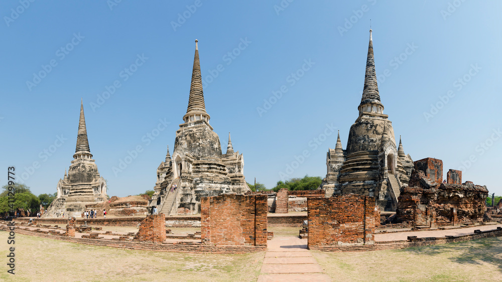 The three chedis of Wat Phra Si Sanphet, Ayutthaya Historical Park, Thailand The three chedis of Wat Phra Si Sanphet, Ayutthaya Historical Park, Thailand