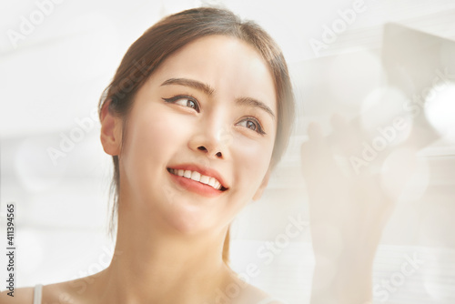 여성 미용 뷰티 모델 Free Download 여성 미용 뷰티 모델 - GFXLoad