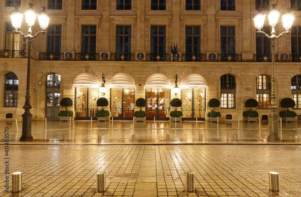 The Ritz Paris Is A Hotel In Central Paris, Overlooking The Place Vendome  In The Citys 1st Arrondissement. It Ranked Among The Most Luxurious Hotels  In The World. Stock Photo, Picture and