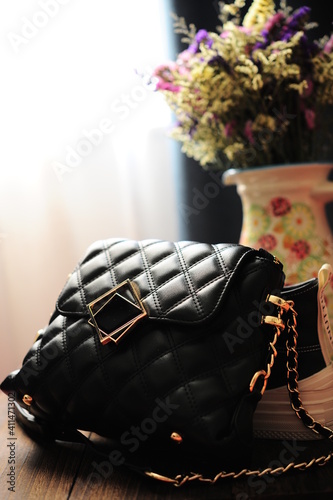 Women's stylish leather bag 