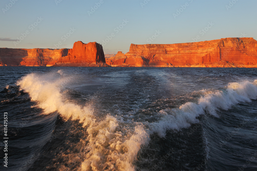  Scenic wave at the stern of the ship