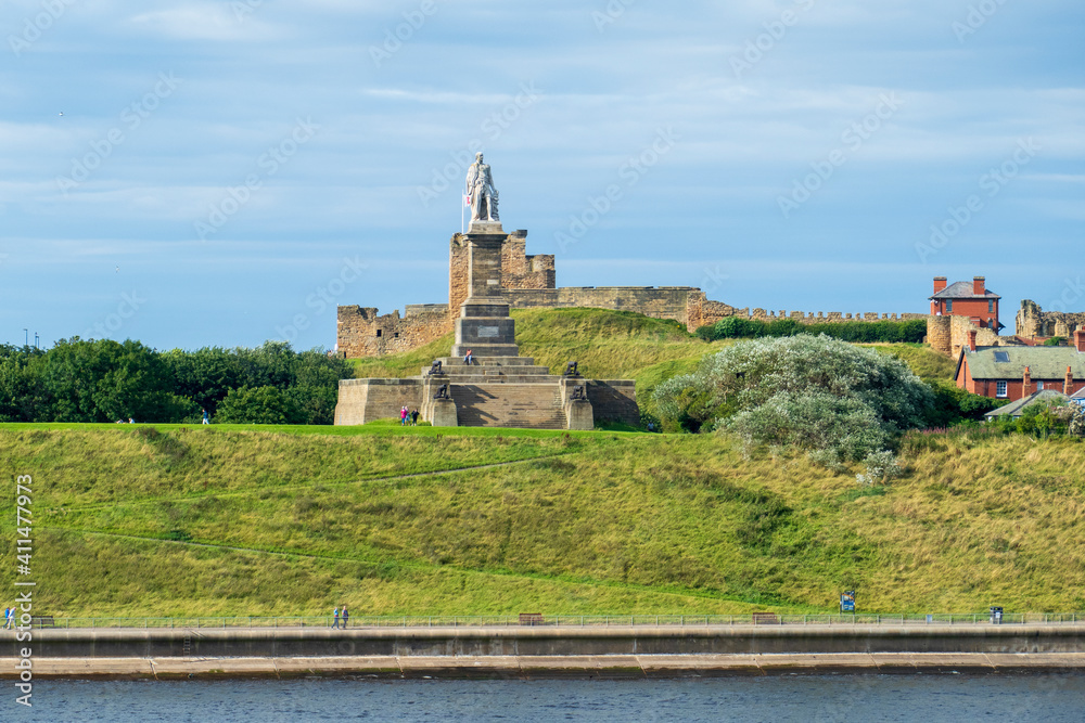 Fototapeta premium Cuthbert Collingwood Monument an der Mündung der Tyne bei Newcastle