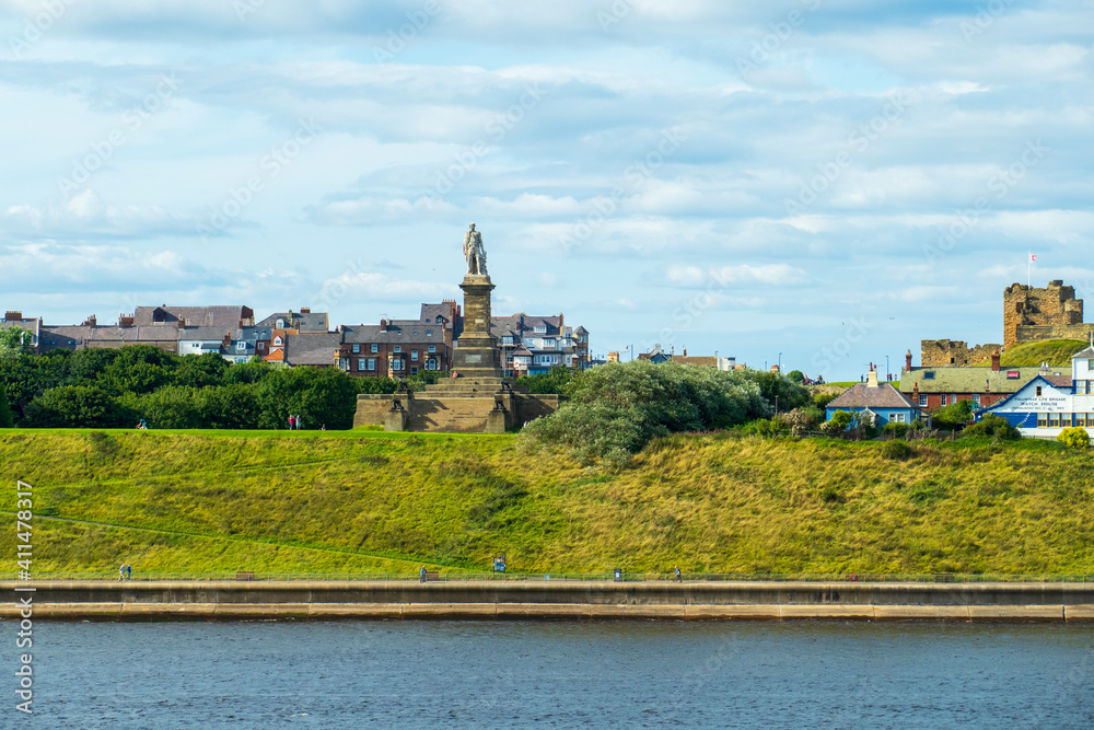 Cuthbert Collingwood Monument an der Mündung der Tyne bei Newcastle Cuthbert Collingwood Monument an der Mündung der Tyne bei Newcastle