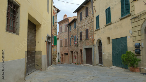 Fototapeta Naklejka Na Ścianę i Meble -  Il borgo medievale di Lucignano in provincia di Arezzo, Toscana, Italia.