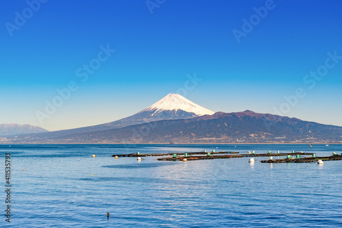 静岡県沼津市内浦湾から見た富士山