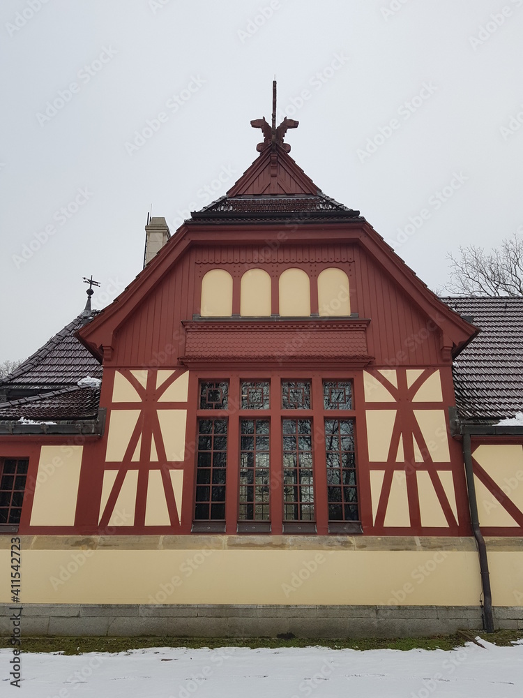 Fototapeta premium Eisenbahn Kaiserbahnhof Joachimsthal Bahnhof Werbellinsee . Deutschland, Brandenburg. Eisenbahnstrecke Britz - Fürstenberg. Mobile Fotografie